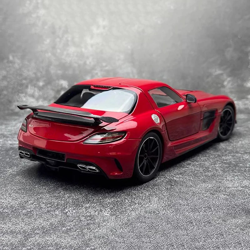 Minichamps 1:18 SLS Black Series GT Alloy Car Model