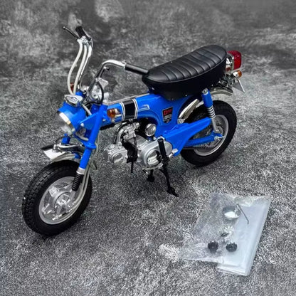 EBBRO 1: 10 Giraffe DAX ST50 1969 Motorcycle Model Collection Ornament Gift