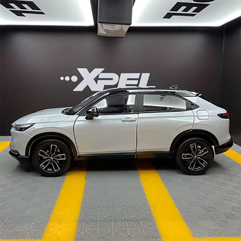 Original Binzhi Car Model 2023 New 1:18 Alloy Car Model+Small Gift