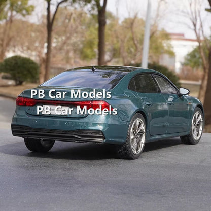 Original Factory Model A7L Sedan 1:18 Alloy Simulation Car Model Collectible Ornaments