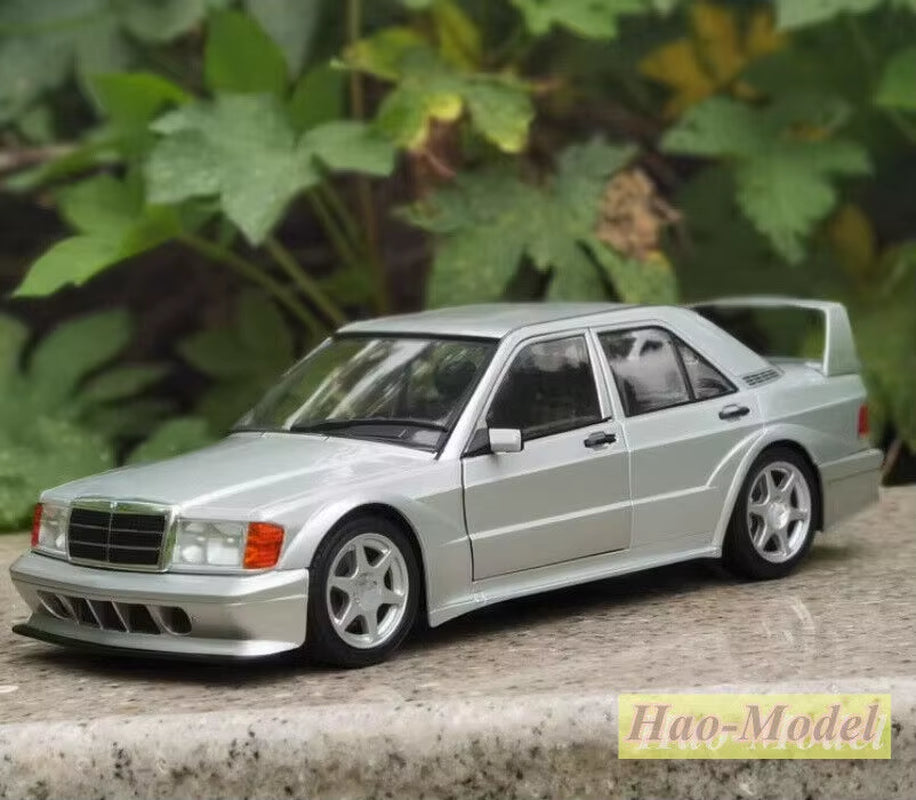 Solido 1/18 for Benz 190 W201 EVO Alloy Diecast Model Car Ornaments Toys Boys Birthday Gifts Hobby Display Collection Silver