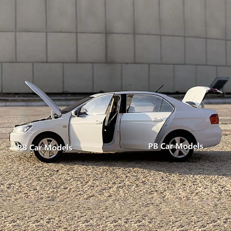 Original Vehicle Model 2013 NEWJETTA Alloy 1:18 Simulation Vehicle Model