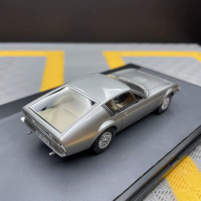 Matrix 1：43 Division CD Frua Coupe Simulation Car Model+Small Gift