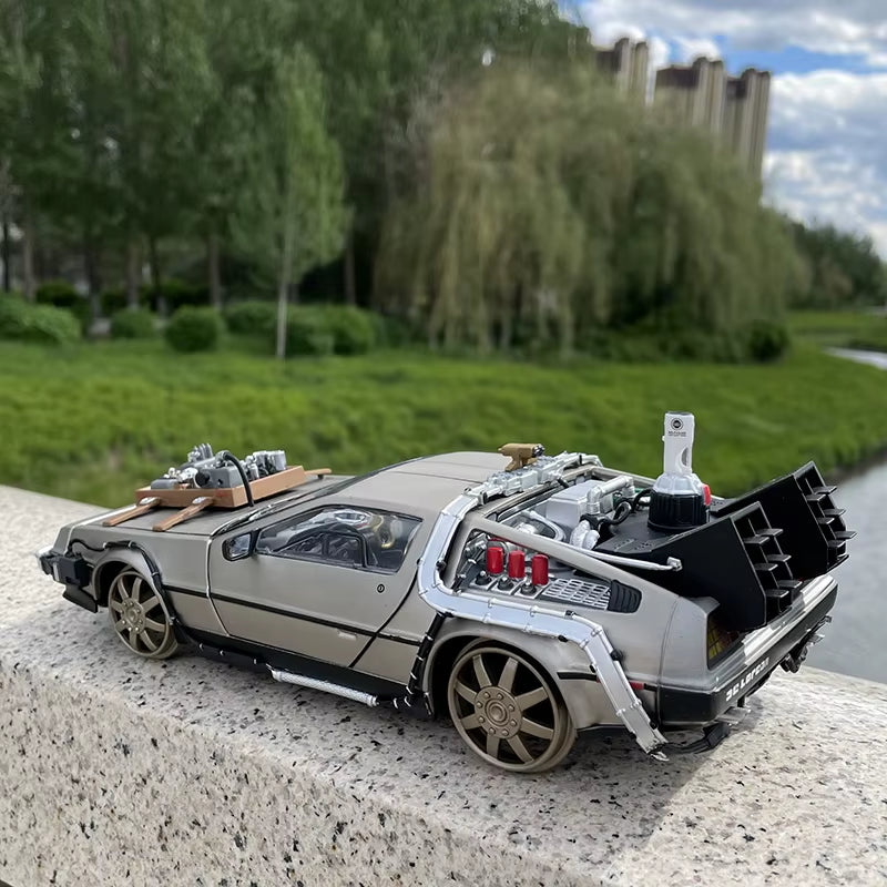 Back to the Future Third Orbit Edition DMC-12 Time Machine Sunstar Original 1:18 Simulation Alloy Car Model
