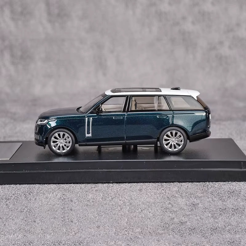 LCD 1:64 2022 Range Rover Honor Genesis Extended Edition Alloy Car Model