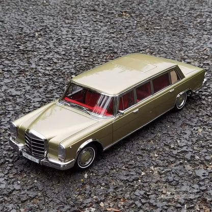 Kengfai 1:18 Pullman W100 600 Alloy Car Model Collectible Car Model