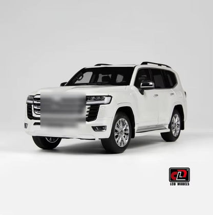 LCD Models Scale 1:18 for Toyota Land Cruiser LC300 ZX Alloy Diecast Model Car Toys Gifts Red/Gray/White/Gold Display Collection