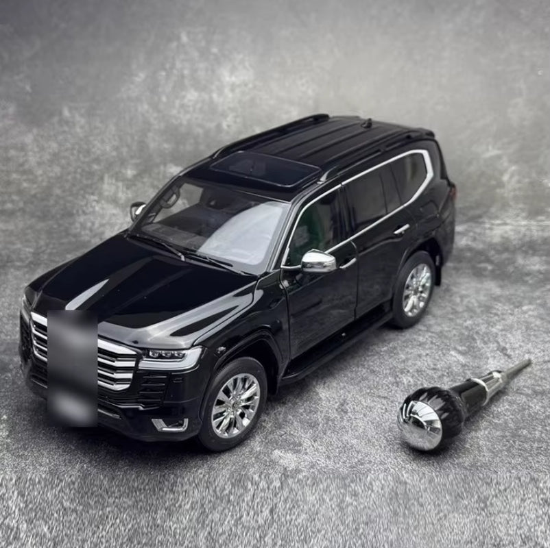 LCD Models Scale 1:18 for Toyota Land Cruiser LC300 ZX Alloy Diecast Model Car Toys Gifts Red/Gray/White/Gold Display Collection
