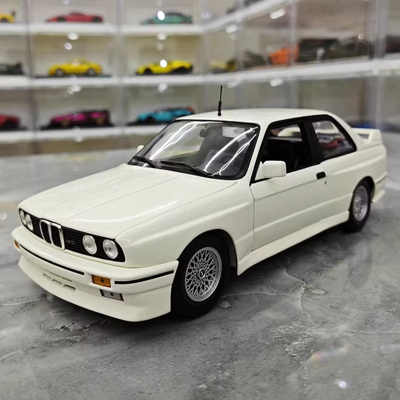 Minichamps 1:18 M3 E30 1987 Simulation Alloy Metal Car Model Collection Ornament