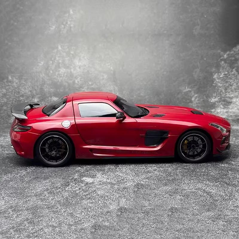 Minichamps 1:18 SLS Black Series GT Alloy Car Model